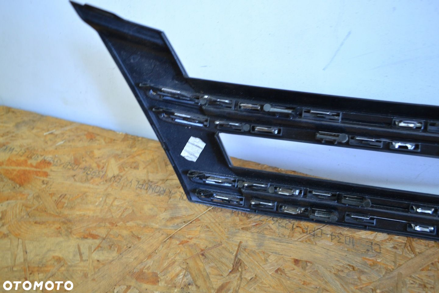 VW TIGUAN 5N0 LIFT GRILL ATRAPA 5N0853651H - 3