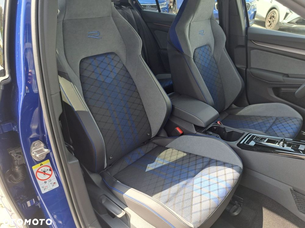 Volkswagen Golf - 13