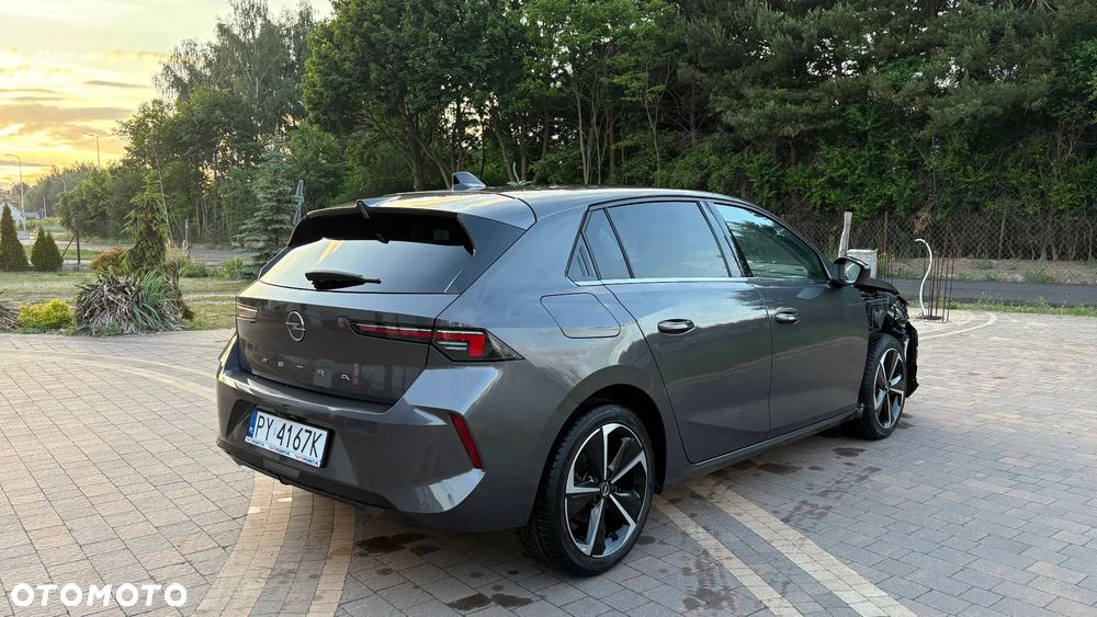 Opel Astra 1.2 T Elegance S&S - 3