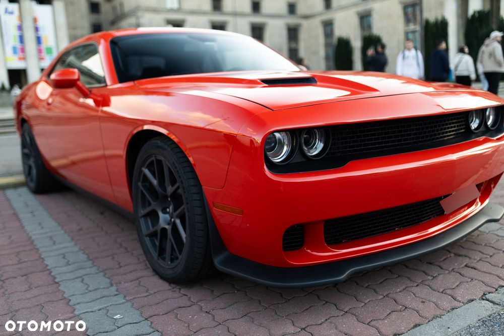 Dodge Challenger - 35