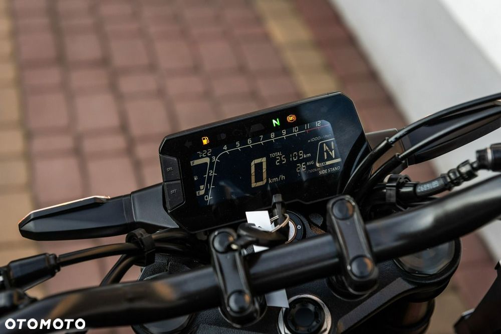 Honda CB - 8