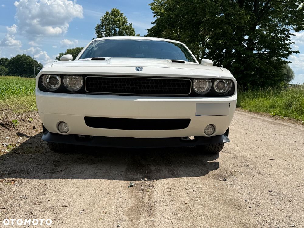 Dodge Challenger - 1