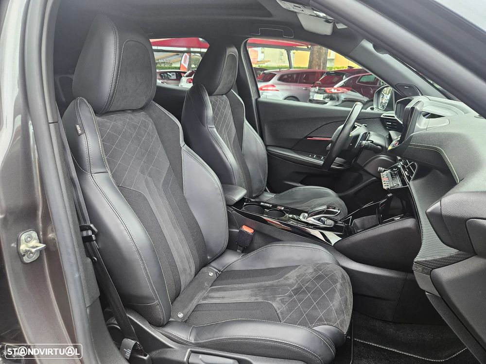 Peugeot 2008 1.2 PureTech GT EAT8 - 12