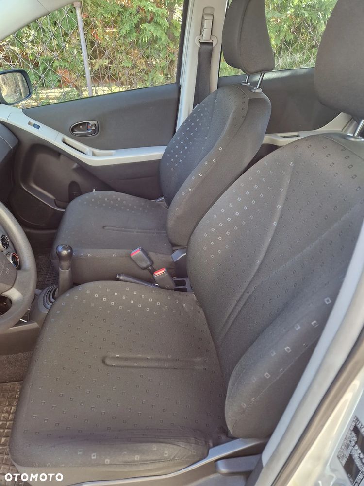 Toyota Yaris 1.3 Sol - 10