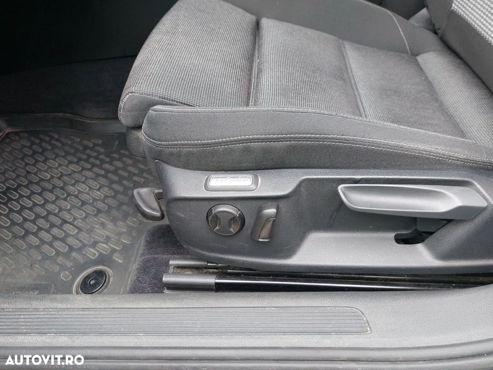 Volkswagen Passat Variant 2.0 TDI (BlueMotion Technology) Comfortline - 12