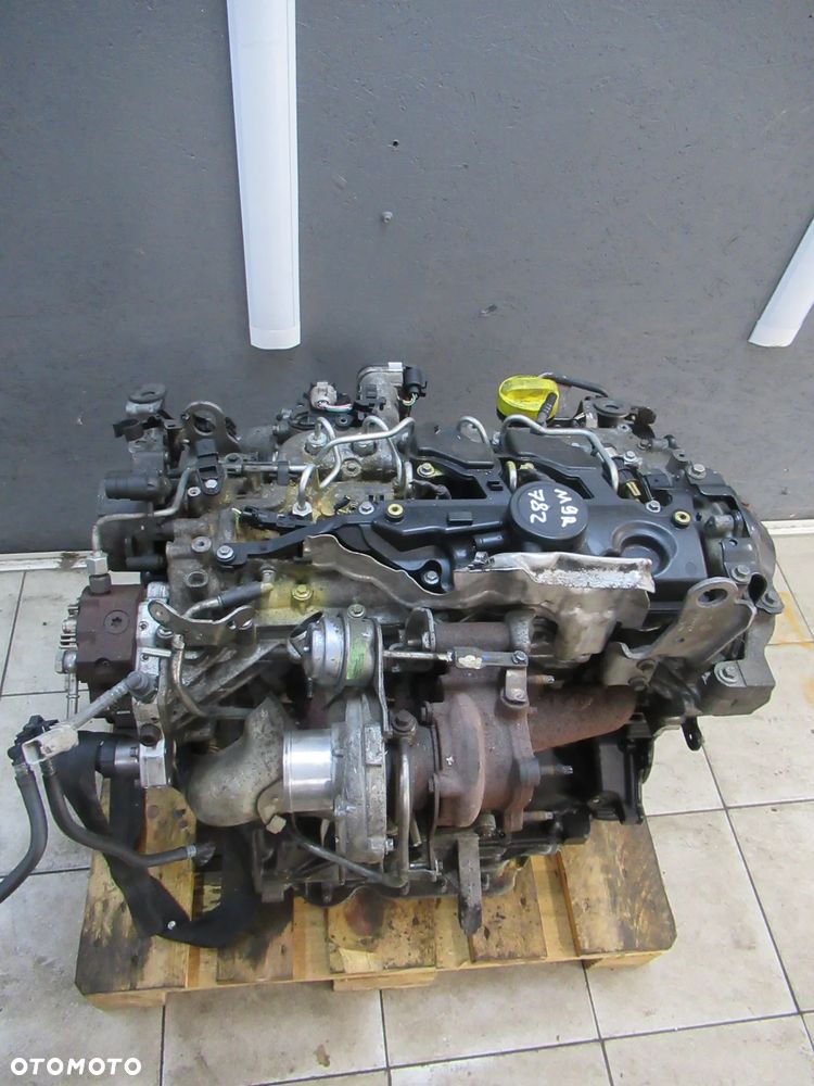 Silnik KOMPLETNY 2.0 dci M9R Vivaro Trafic m9r M9R E4 - 5