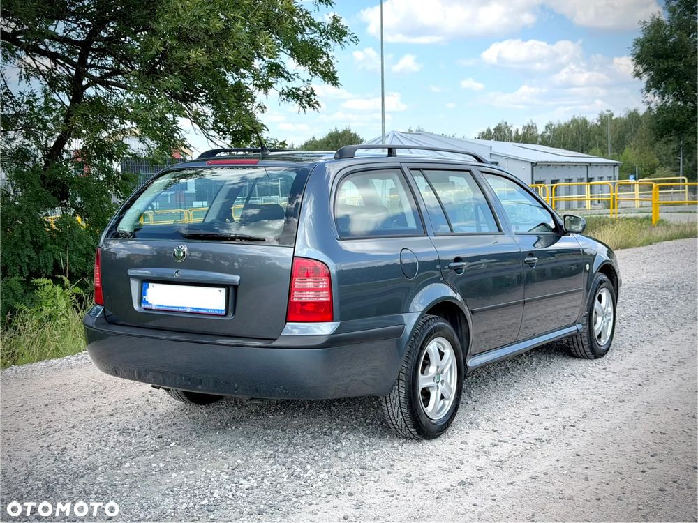 Skoda Octavia 2.0 Combi Ambiente - 4
