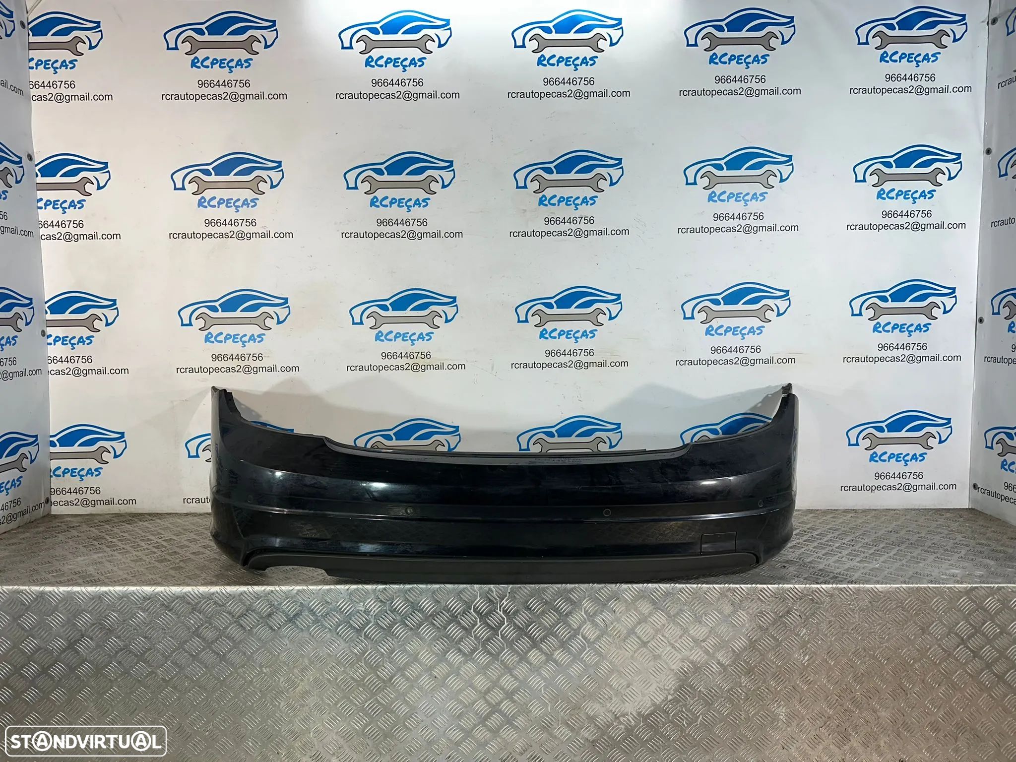 .Parachoques Tras Traseiro Original AMG Mercedes Benz Classe C W204 2008 - 2011 - 1