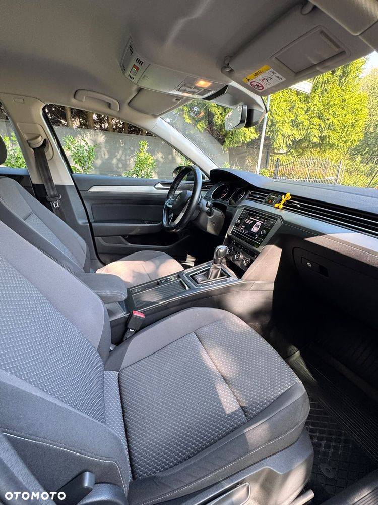 Volkswagen Passat - 27