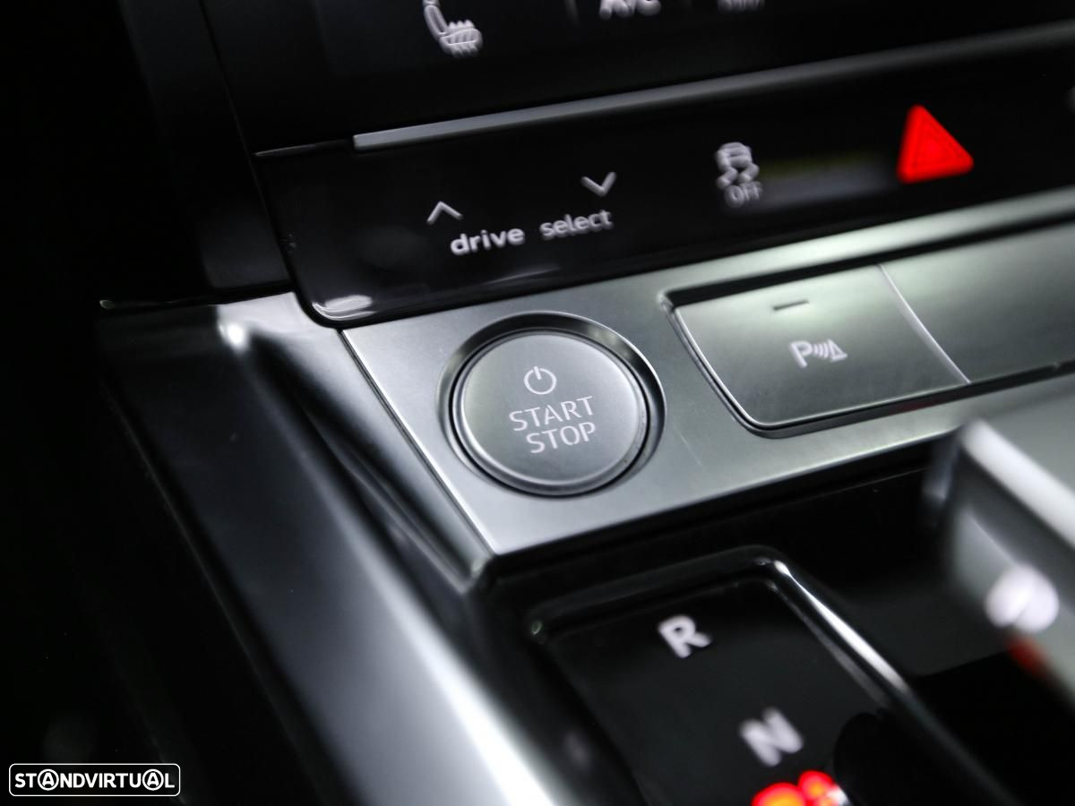 Audi e-tron 50 quattro S line - 34