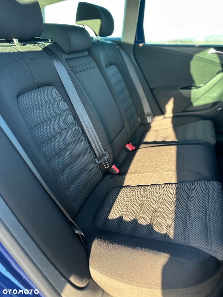 Volkswagen Passat 1.8 TSI Individual - 10