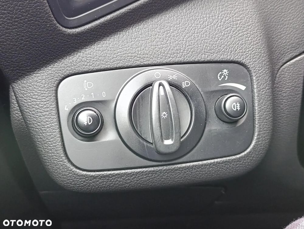 Ford C-MAX 1.5 EcoBoost Start-Stop-System Trend - 24