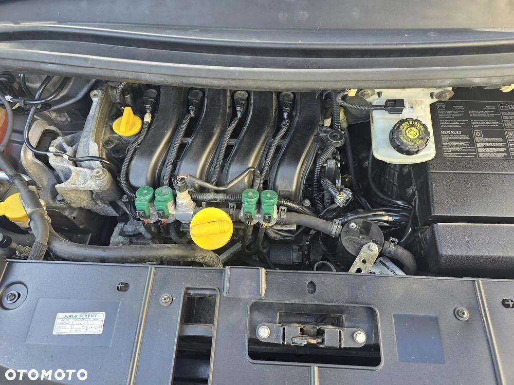 Renault Grand Scenic - 33