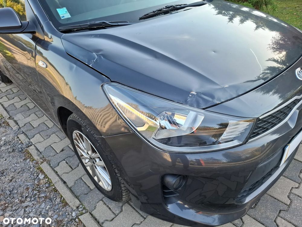 Kia Rio - 10