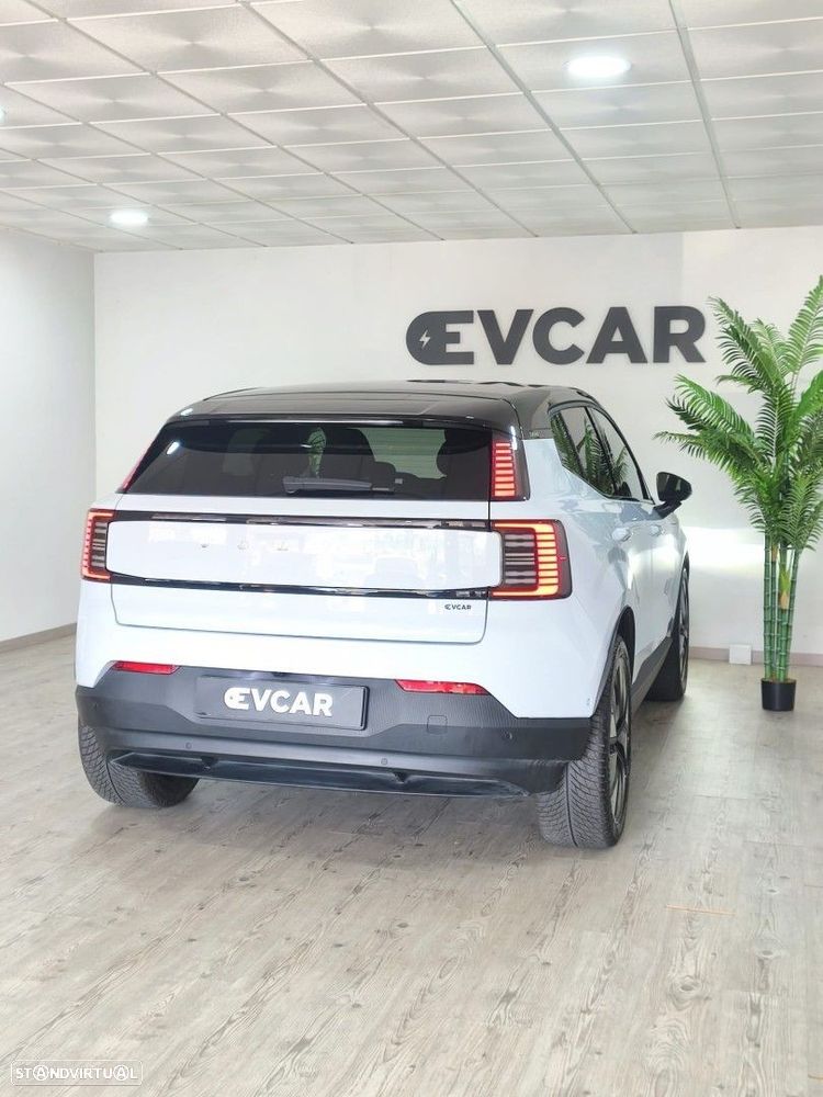 Volvo EX30 Single Motor Extended Range RWD Ultra - 10