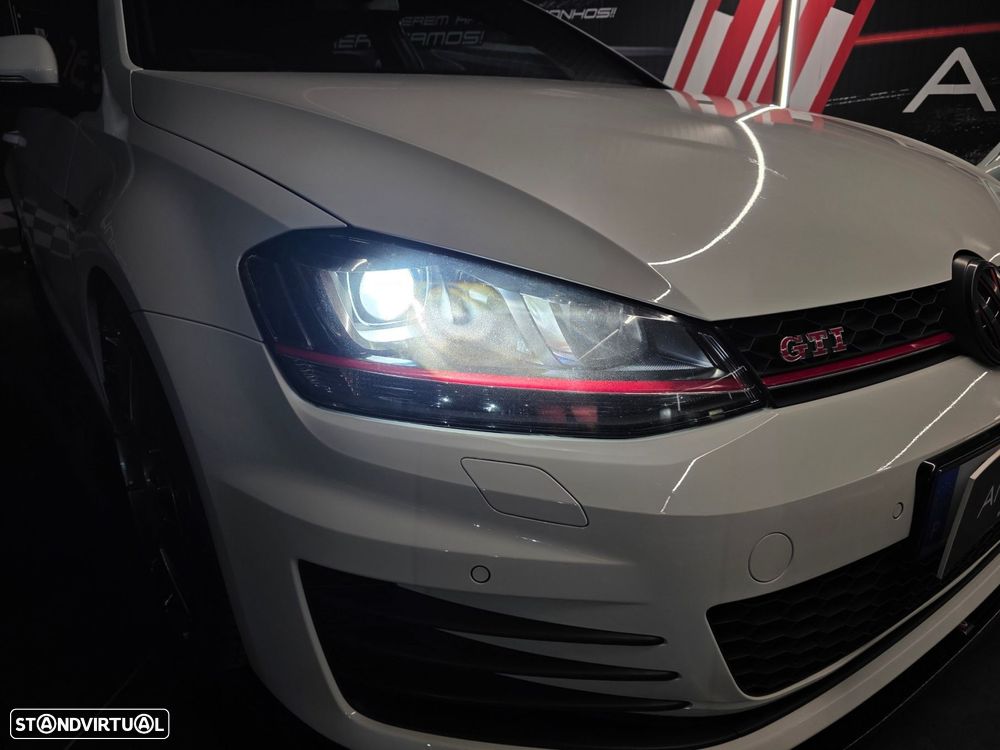 VW Golf 2.0 TSi GTi DSG - 28