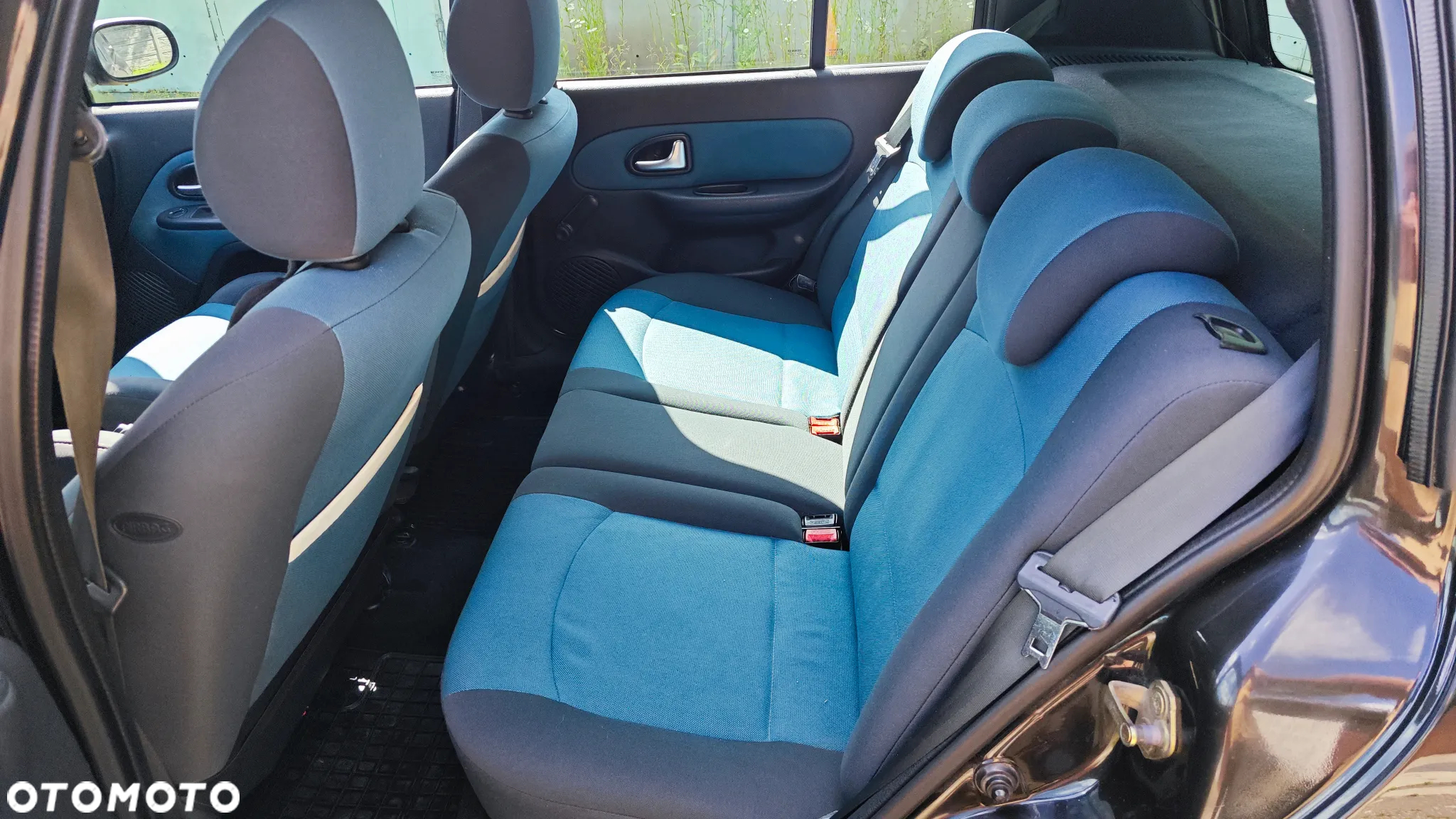 Renault Clio - 11