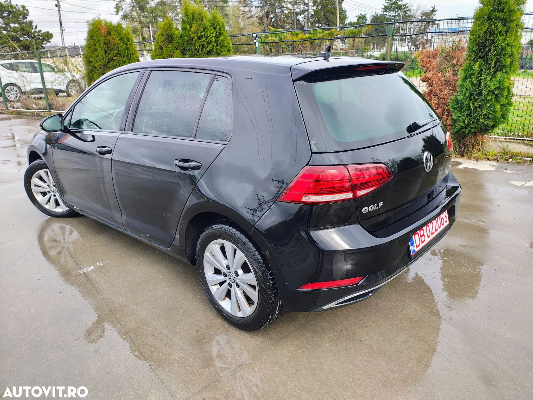 Volkswagen Golf 1.6 TDI Comfortline - 4