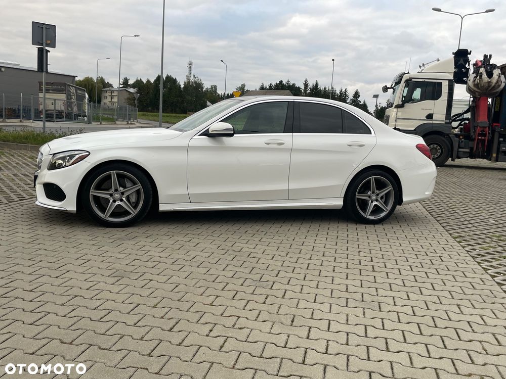 Mercedes-Benz Klasa C 300 7G-TRONIC AMG Line - 3