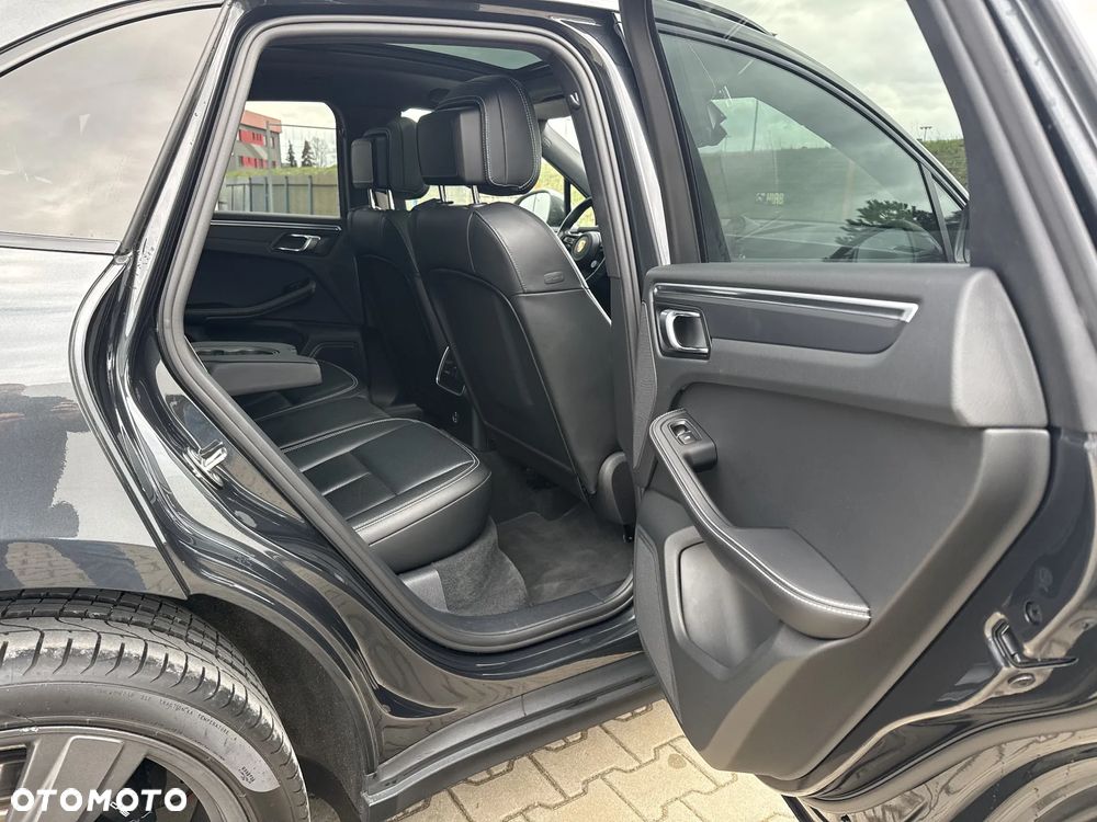 Porsche Macan T - 18