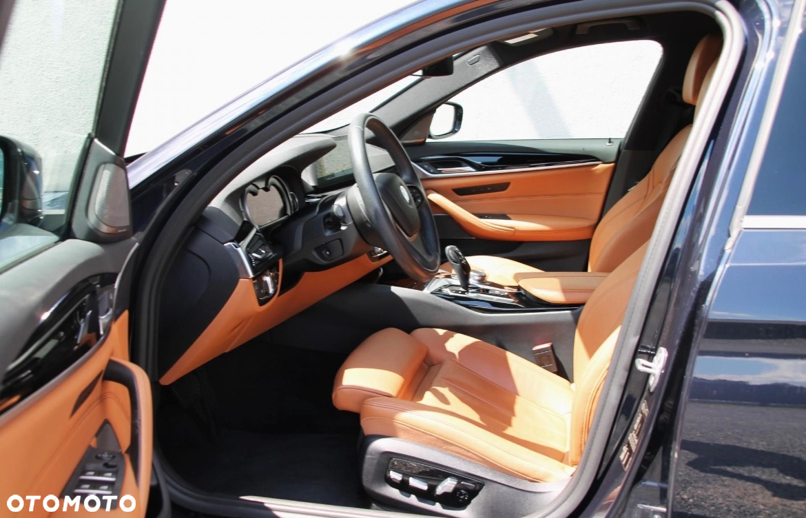 BMW Seria 5 520d Touring - 9