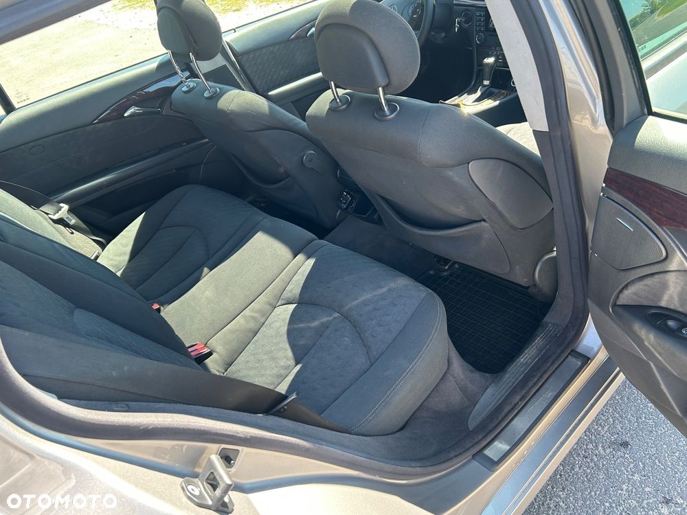 Mercedes-Benz Klasa E 220 CDI Automatik Classic - 16