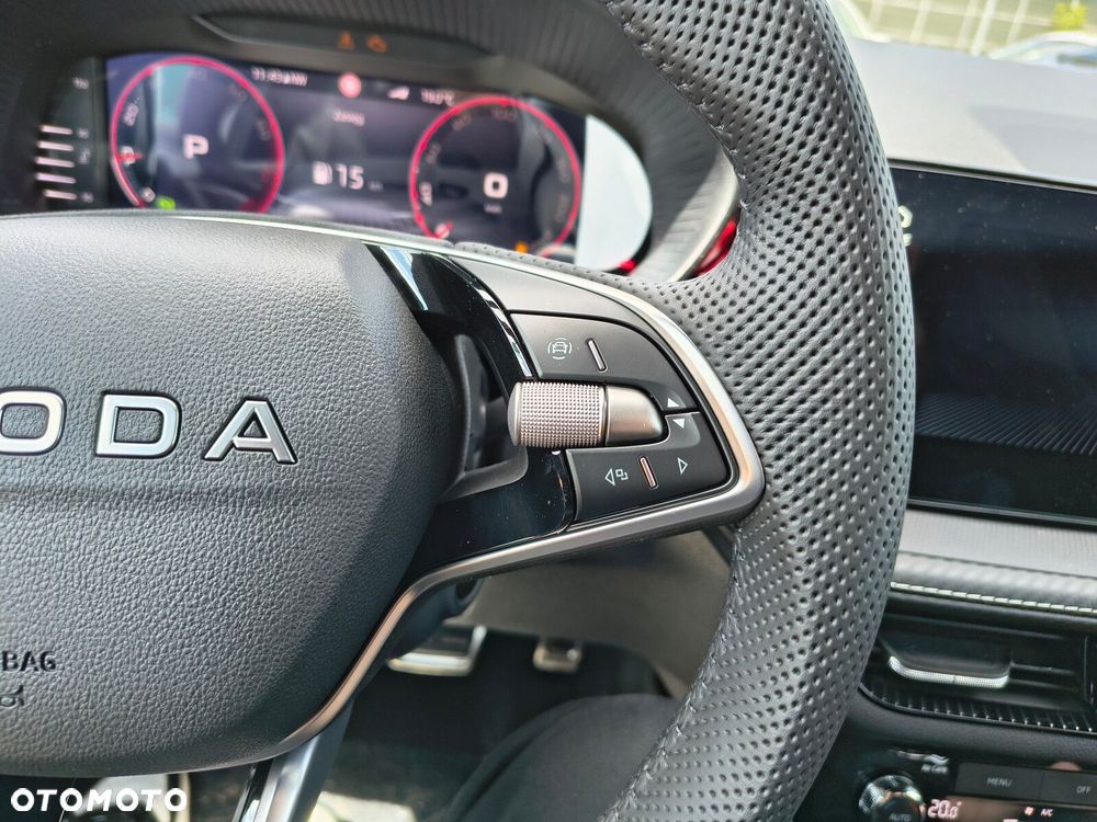 Skoda Fabia 1.0 TSI Monte Carlo DSG - 21