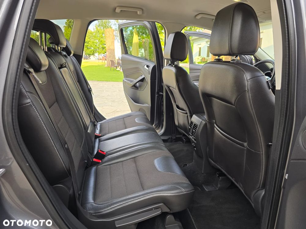 Ford Kuga 2.0 TDCi FWD Titanium - 27