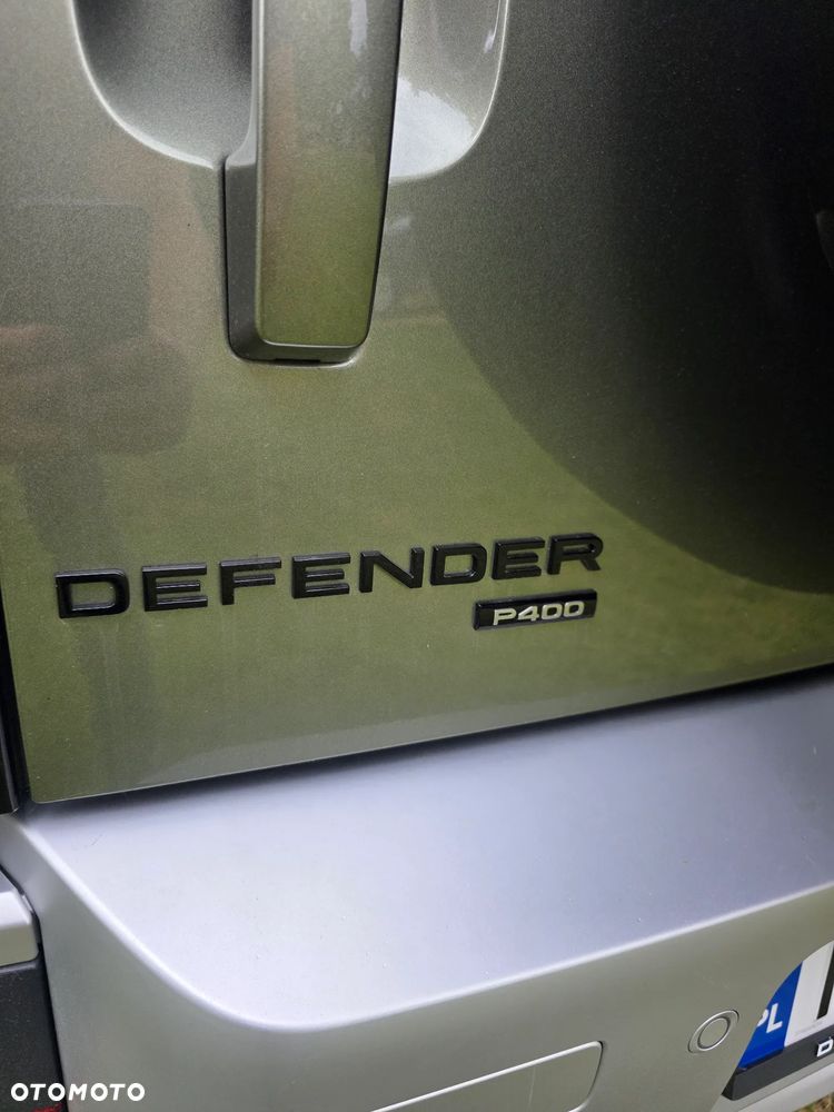 Land Rover Defender 3.0 P400 mHEV X-Dynamic SE - 8