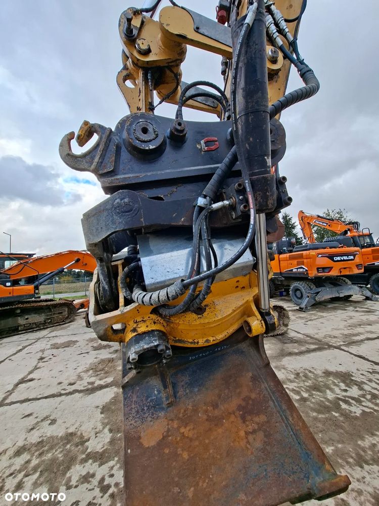 Caterpillar M313D - 6