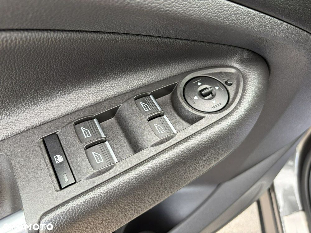 Ford Kuga - 19