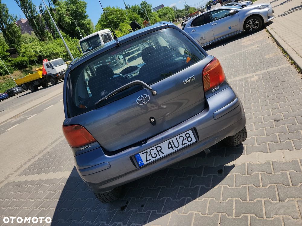 Toyota Yaris 1.0 Sol - 5