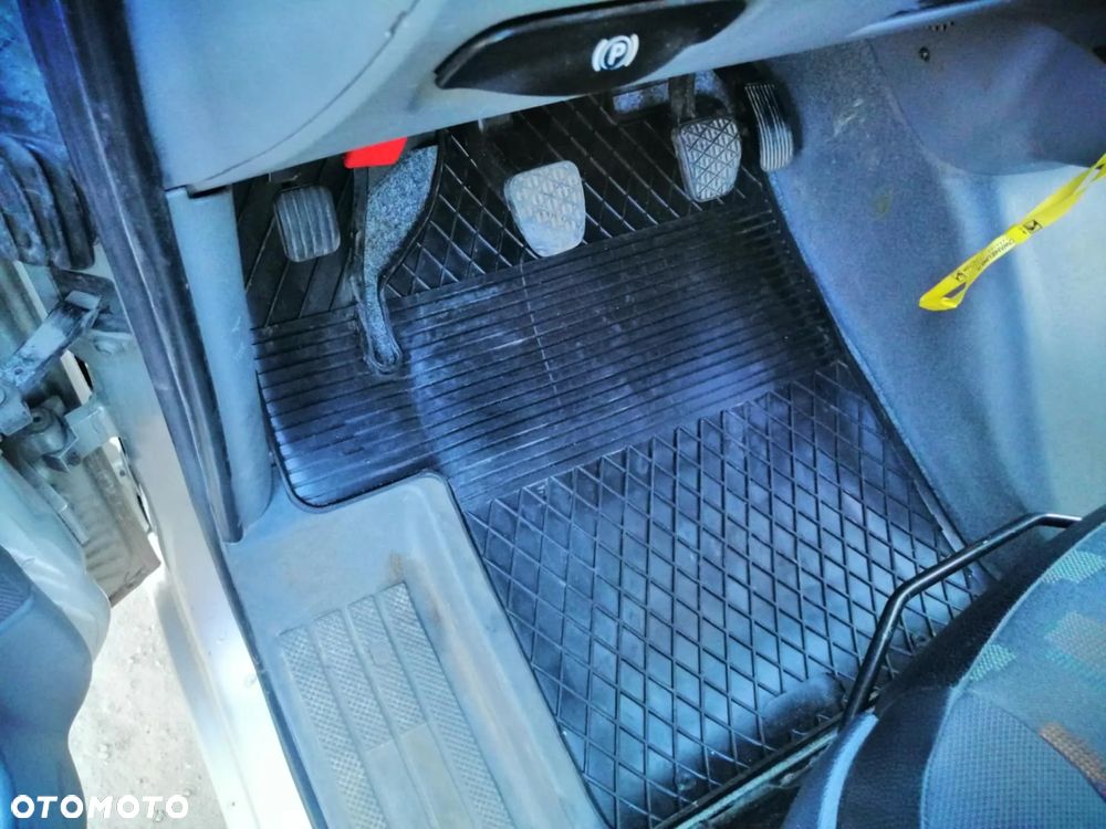 Mercedes-Benz Vito 111 CDI 639.701 - 16