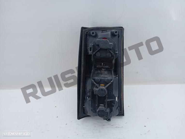 Farolim Trás Painel Direito  Opel Corsa A [1982_1993] 1.5 D - 2