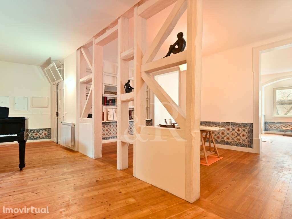 Apartamento T3 renovado no centro histórico de Lisboa - Grande imagem: 3/34