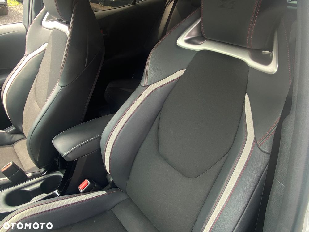 Toyota Corolla 1.8 Hybrid Club - 28