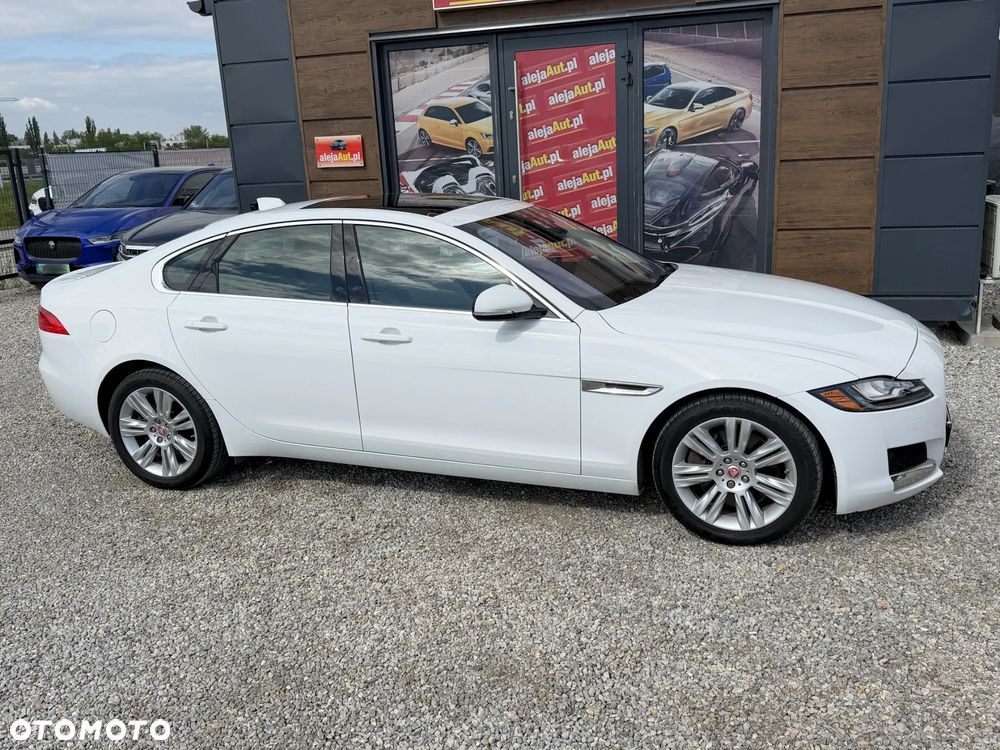 Jaguar XF 35t AWD Prestige - 11