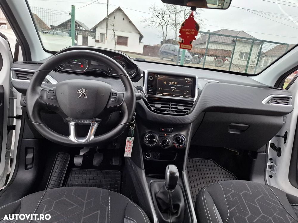 Peugeot 2008 PureTech 82 Allure - 7