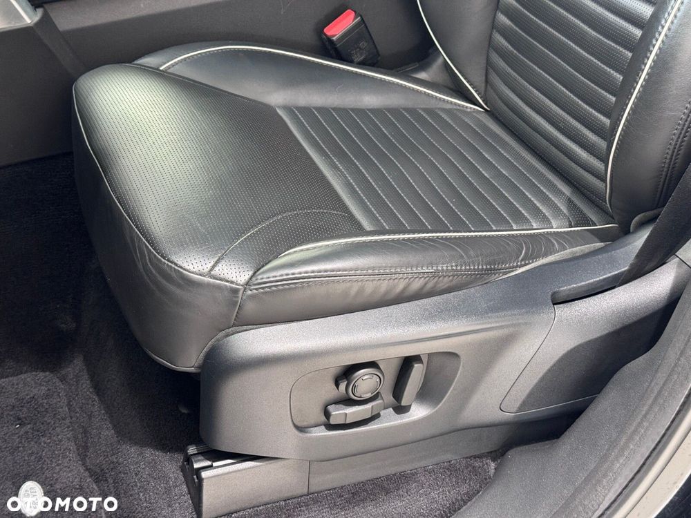 Land Rover Discovery V 2.0 SD4 SE - 12