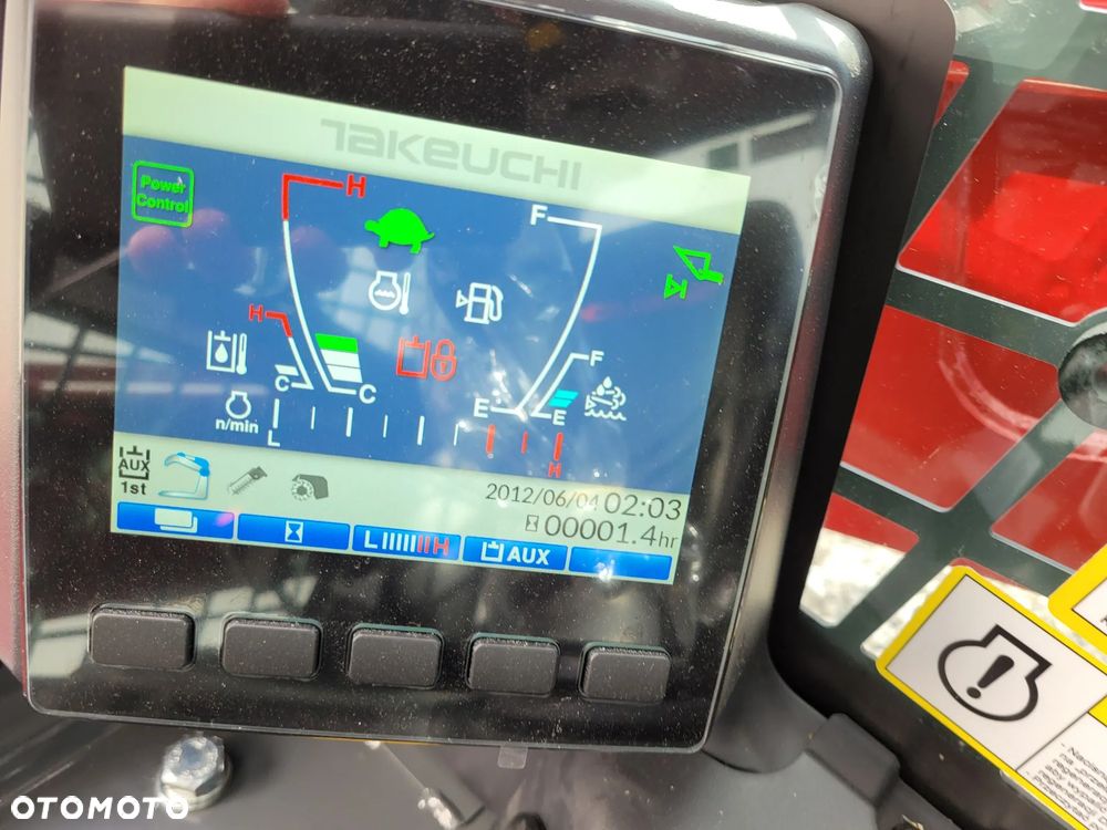 Takeuchi TL12 - 9