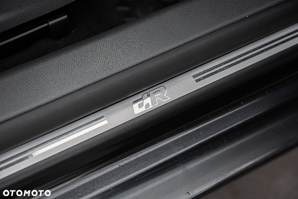 Volkswagen Golf - 29