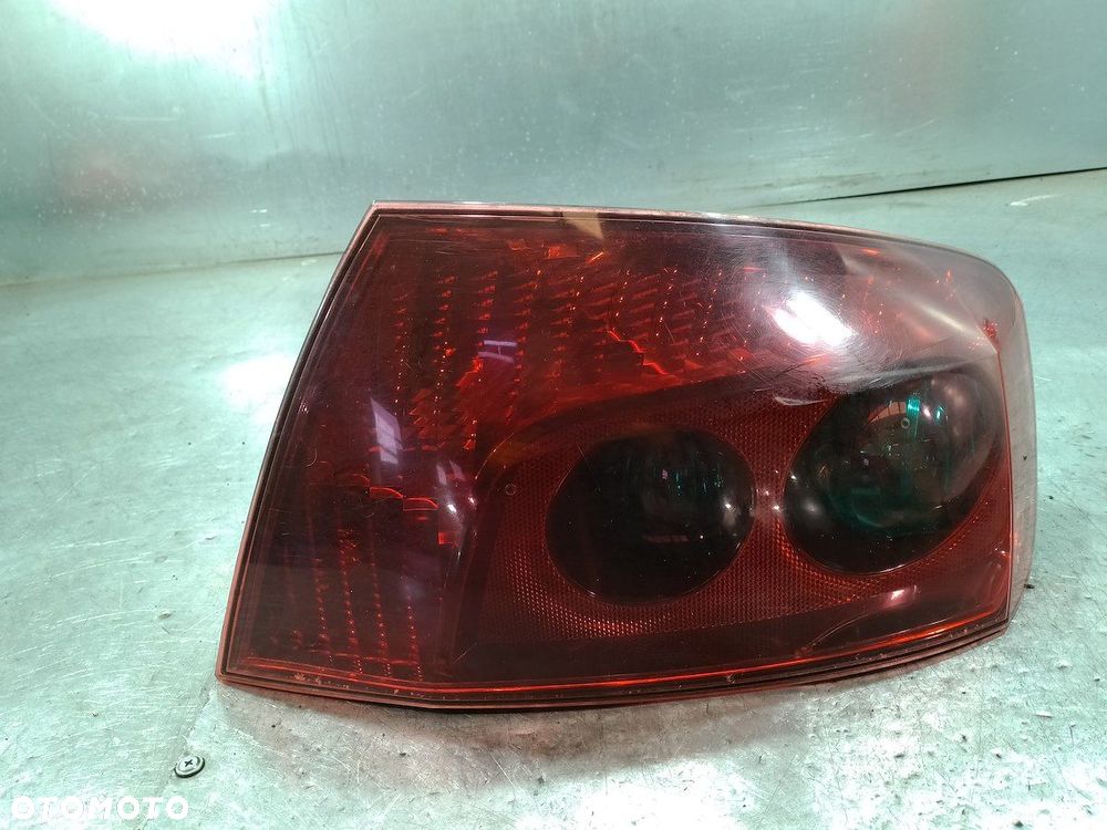 LAMPA TYLNA PRAWA PEUGEOT 407 9656606280 SEDAN - 1