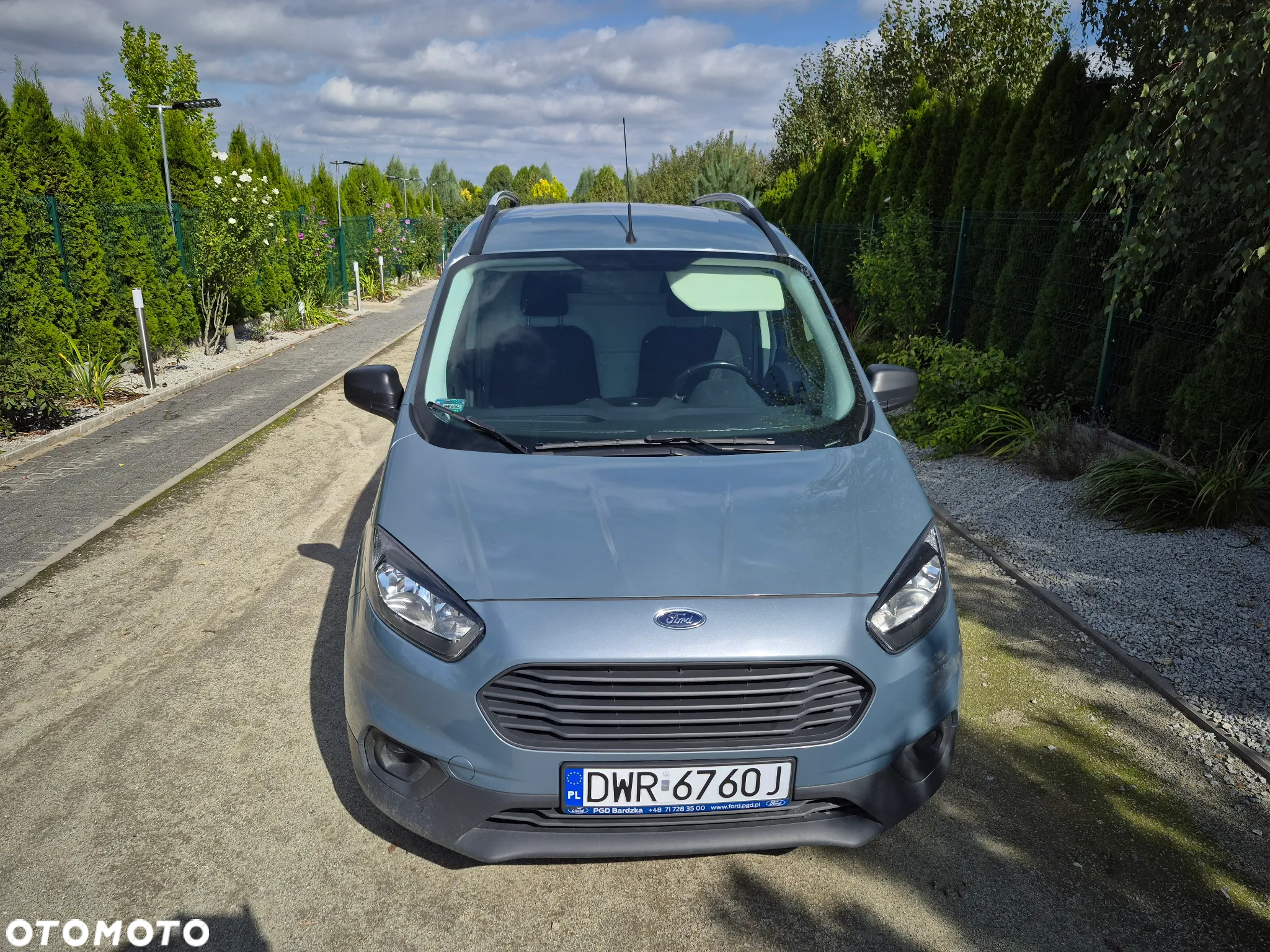 Ford COURIER - 6