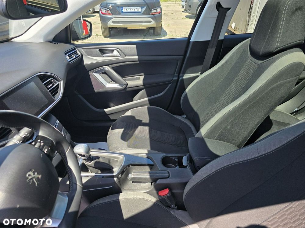 Peugeot 308 2016