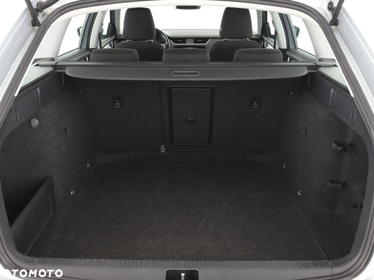 Skoda Octavia 1.6 TDI Ambition DSG - 20