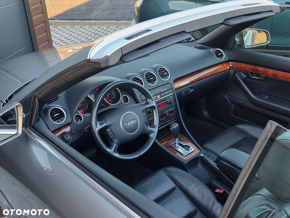 Audi A4 Cabrio - 9