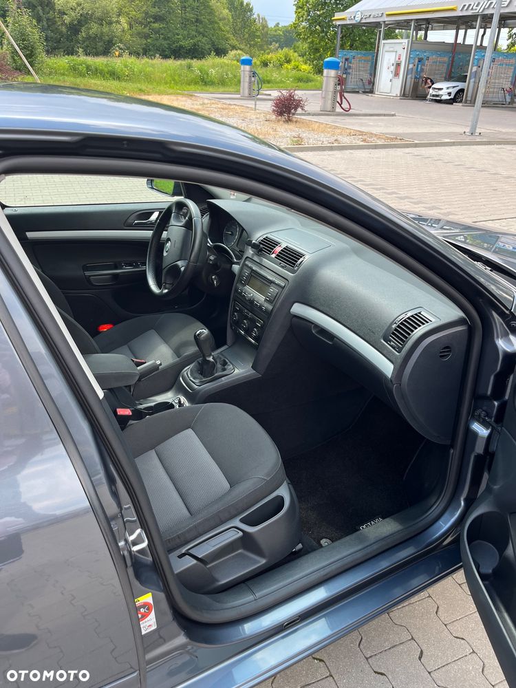 Skoda Octavia 1.6 FSI Classic - 6