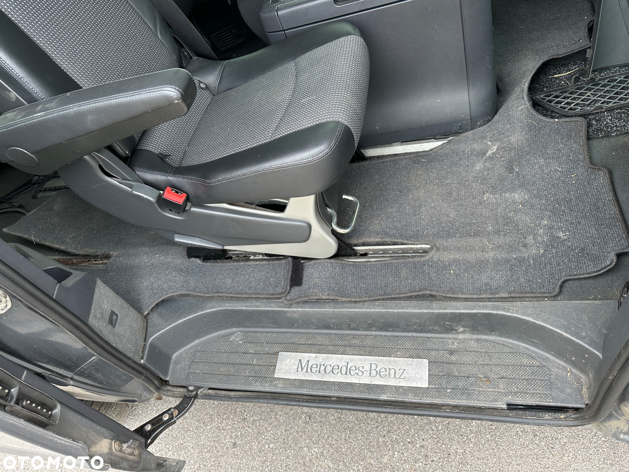 Mercedes VIANO 3.0 cdi 2011r karoseria dokumenty drzwi maska fotel klapa szyba stolik lampa lift relingi skrzynia tapicerka części - 25
