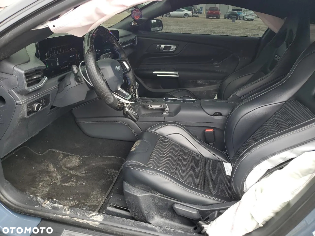 Ford Mustang - 8