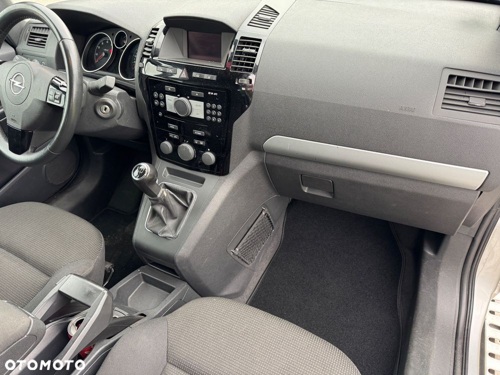 Opel Zafira 1.8 Innovation - 30